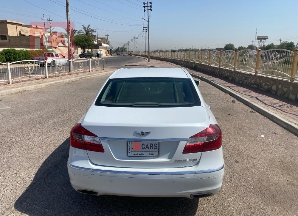 هيونداي جنسس